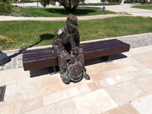 staty, en soldat som sitter på en bänk Cartagena